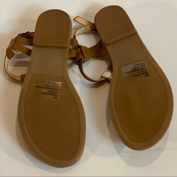 XOXO Sandal - Picture 7 of 9